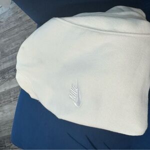 Nike Off-White Pullover Hoodie + a Maxfli Hat